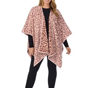 Cuddl Duds Pink Leopard Print Poncho